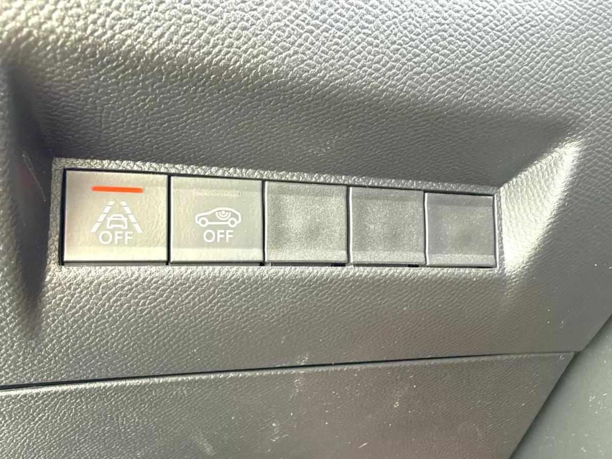 peugeot-e-2008-2023-eletrico-0cc