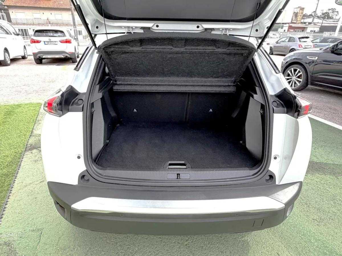peugeot-e-2008-2023-eletrico-0cc