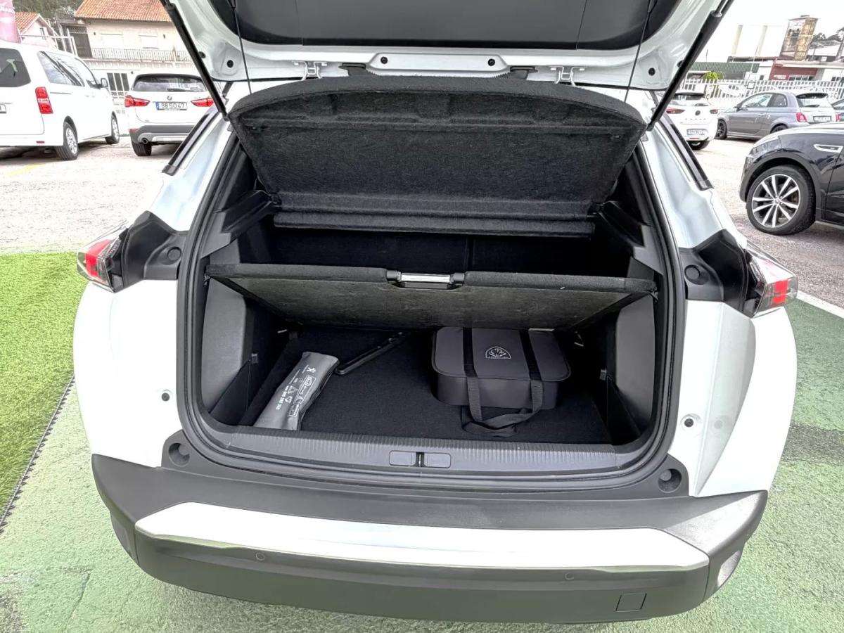 peugeot-e-2008-2023-eletrico-0cc