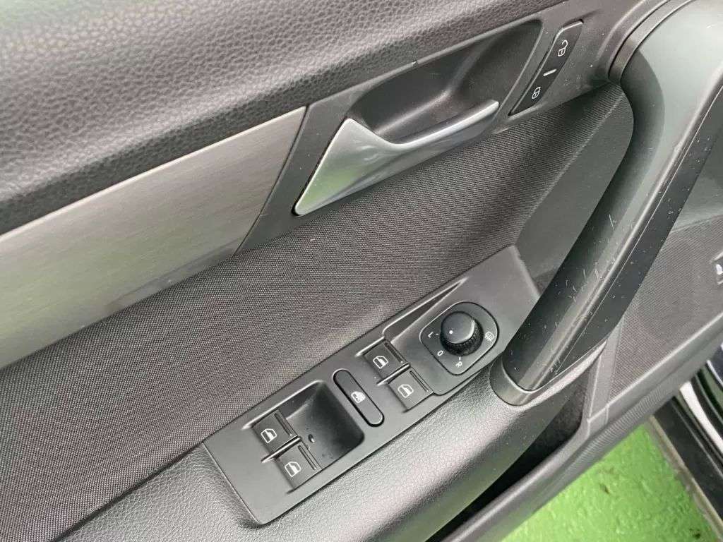 volkswagen-passat-variant-2014-diesel-1598cc