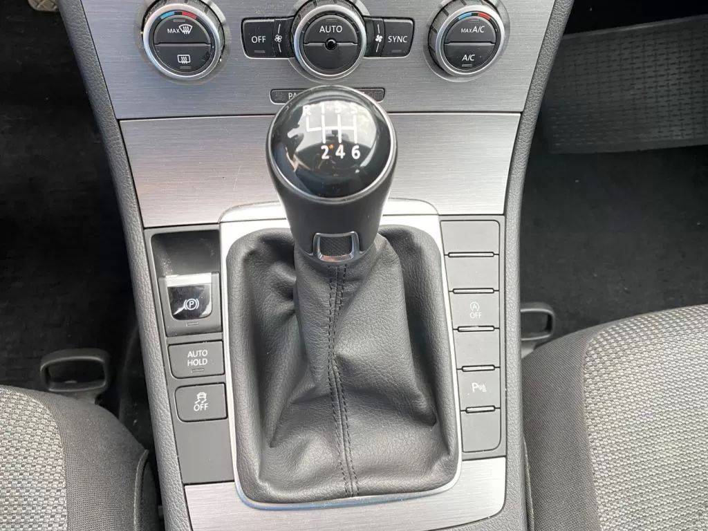 volkswagen-passat-variant-2014-diesel-1598cc