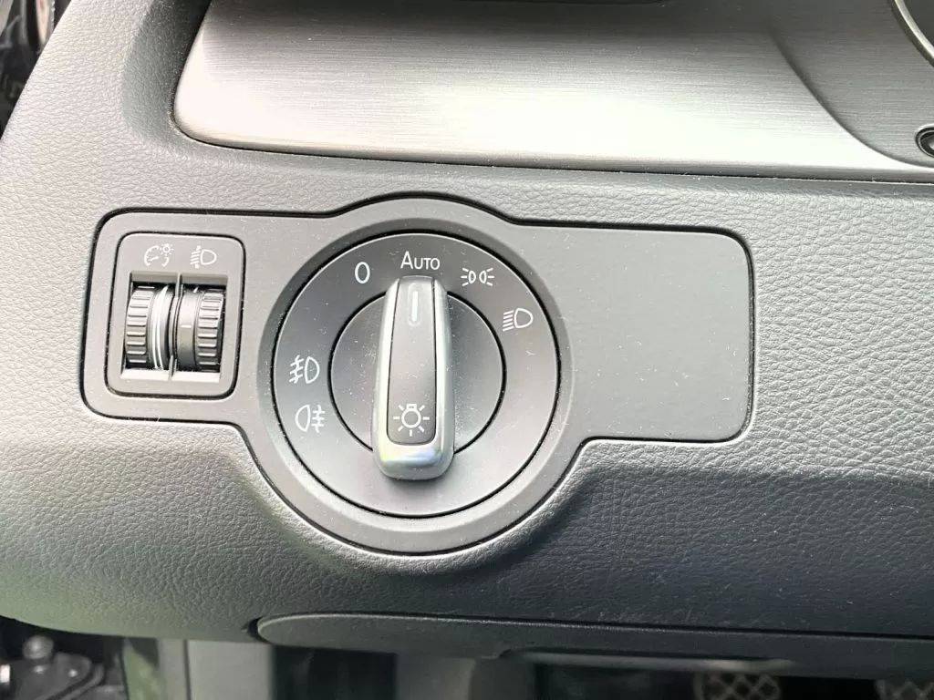 volkswagen-passat-variant-2014-diesel-1598cc