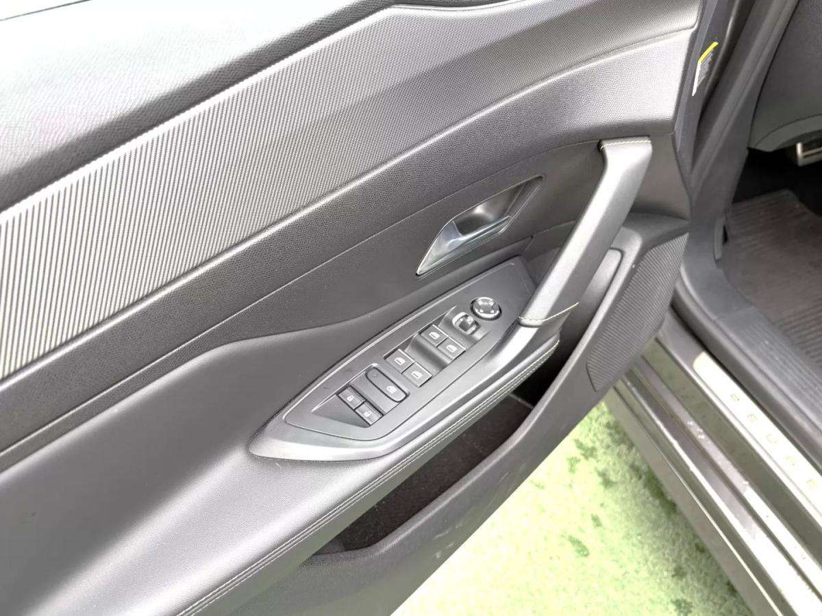 peugeot-308-sw-2022-gasolina-1199cc
