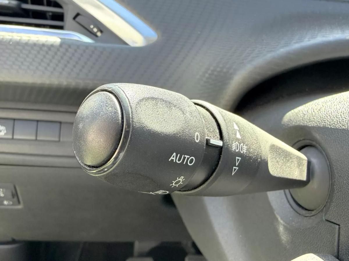 peugeot-2008-2018-gasolina-1199cc