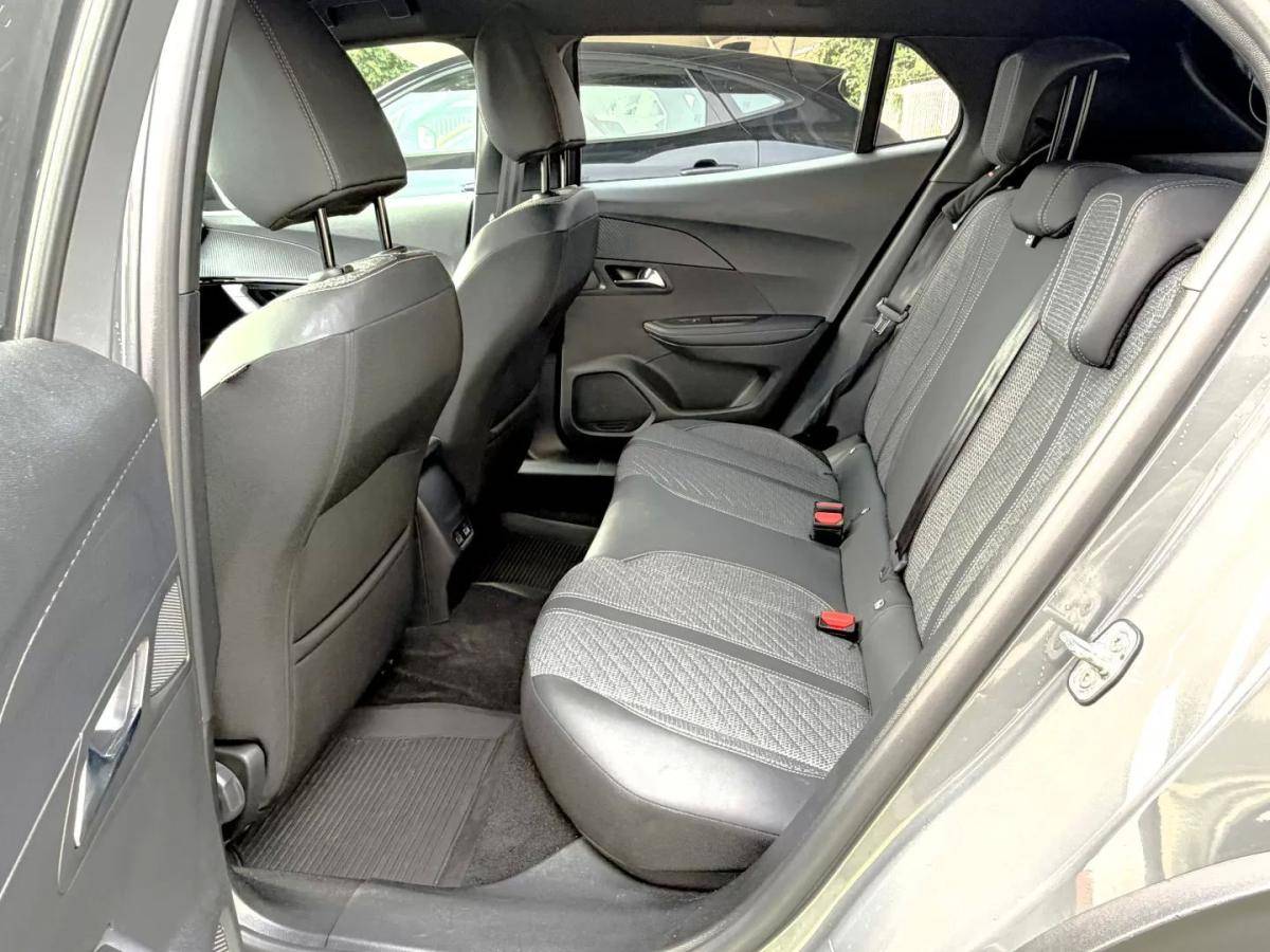 peugeot-e-2008-2025-eletrico-0cc