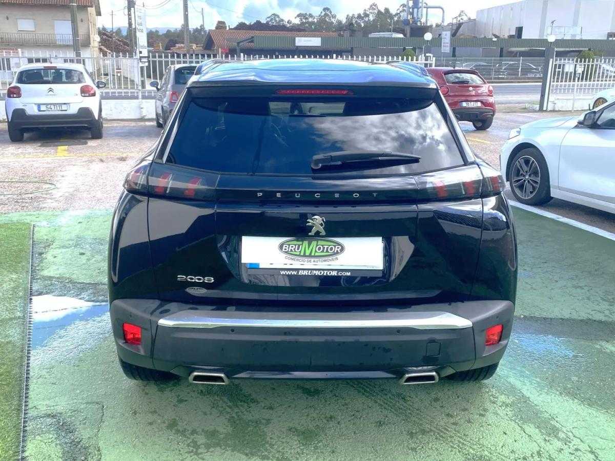 peugeot-2008-2022-gasolina-1199cc