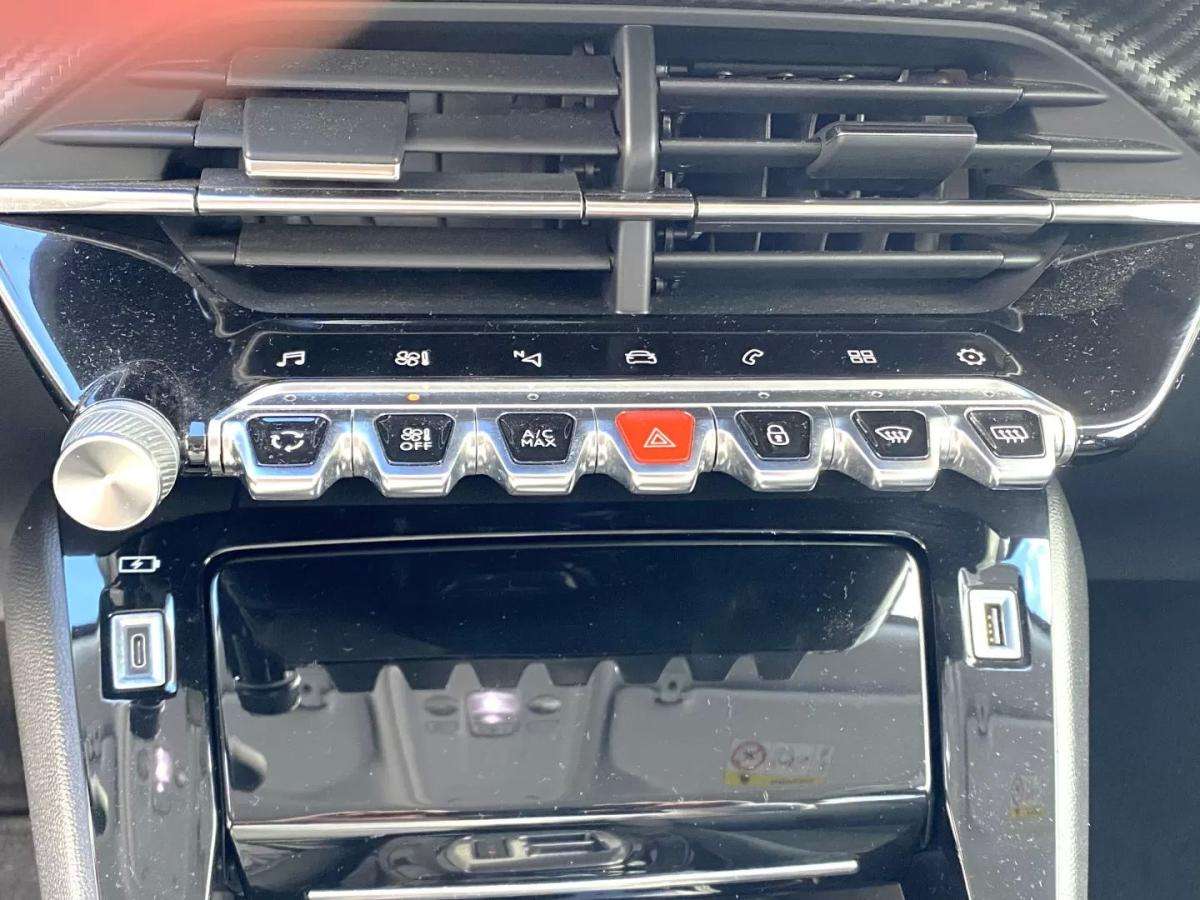 peugeot-2008-2022-gasolina-1199cc