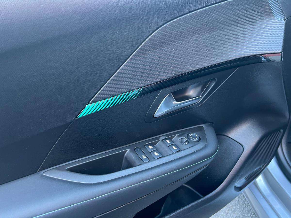 peugeot-208-2022-gasolina-1199cc