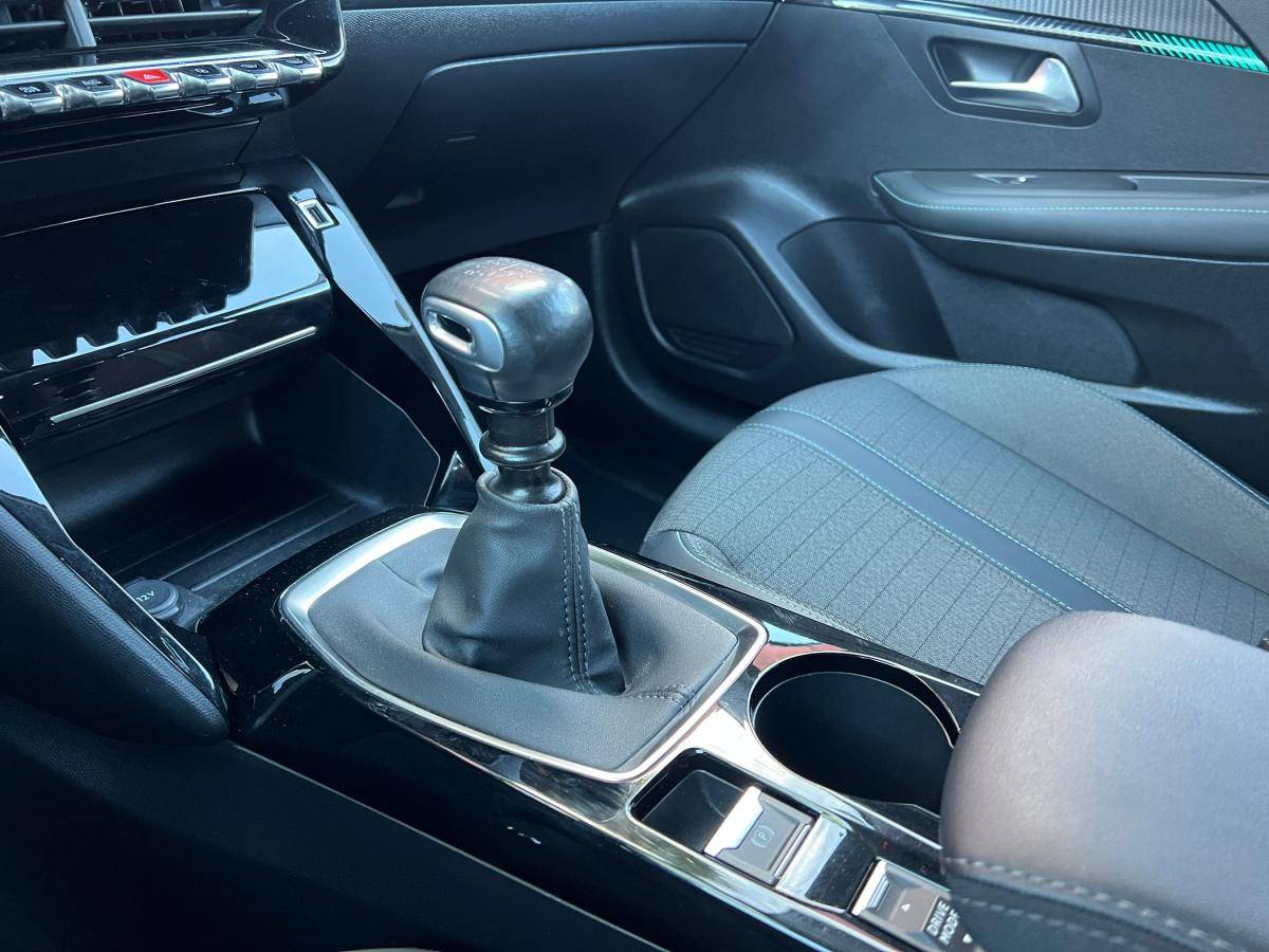 peugeot-208-2022-gasolina-1199cc