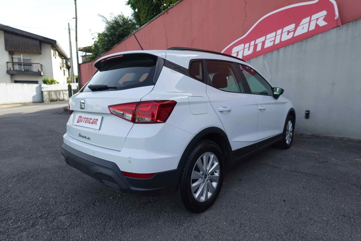 seat-arona-2023-gasolina-999cc