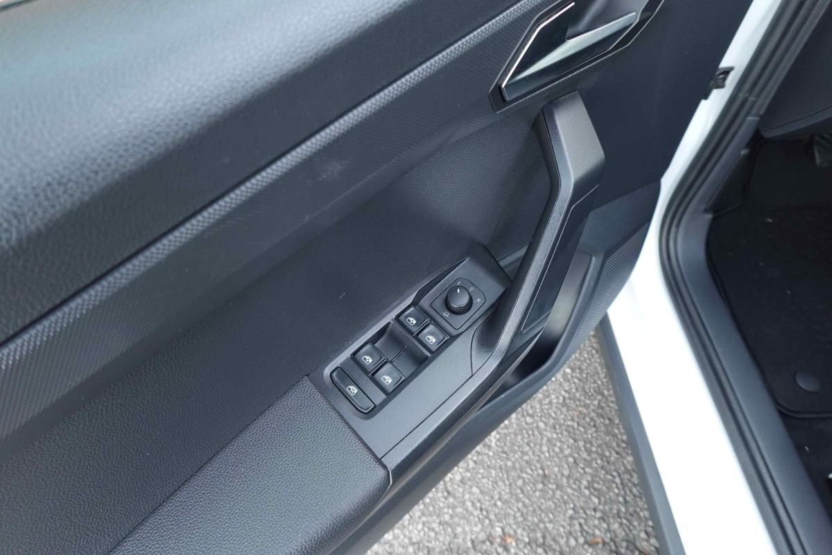seat-arona-2023-gasolina-999cc