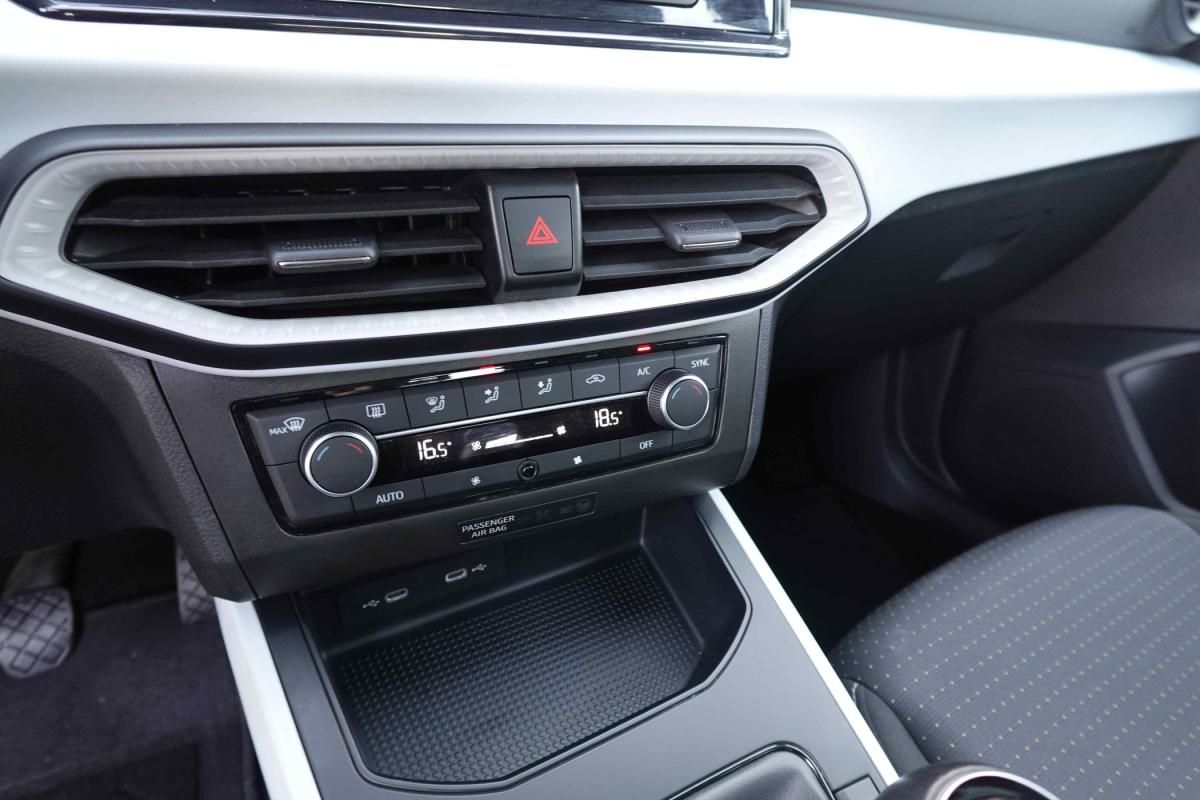 seat-arona-2023-gasolina-999cc