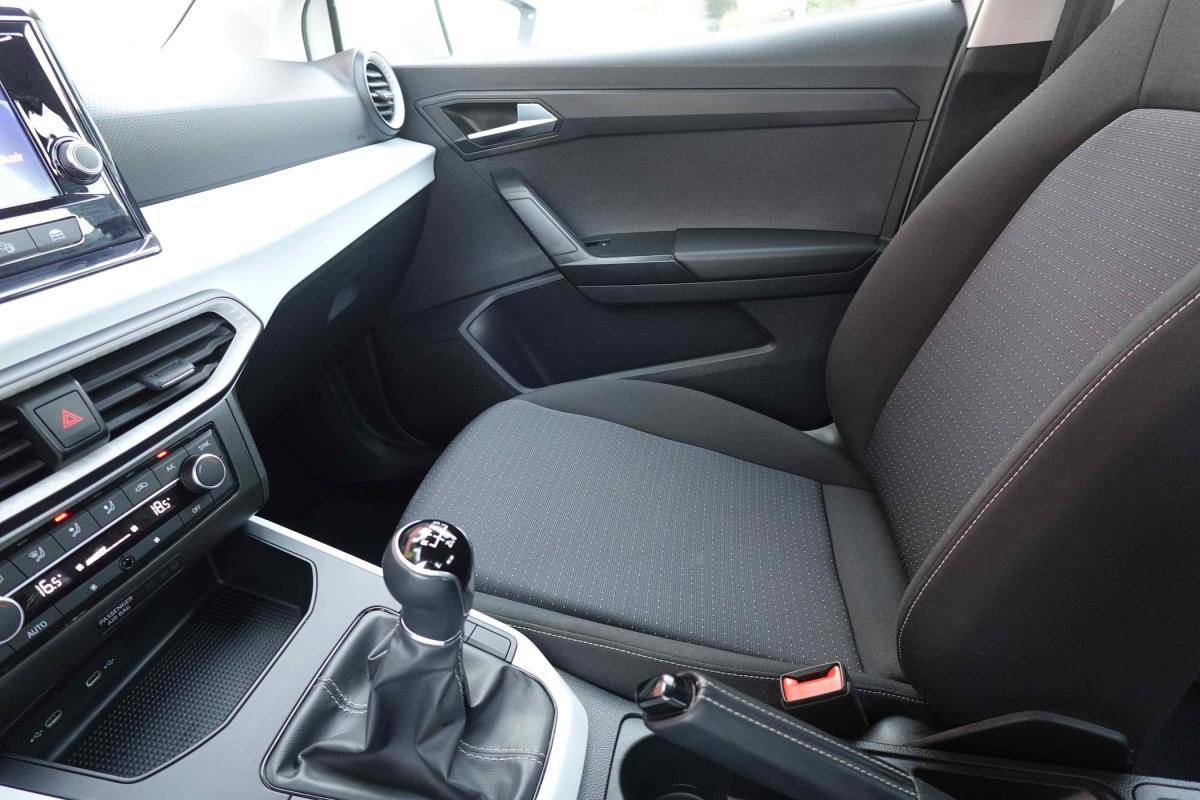 seat-arona-2023-gasolina-999cc
