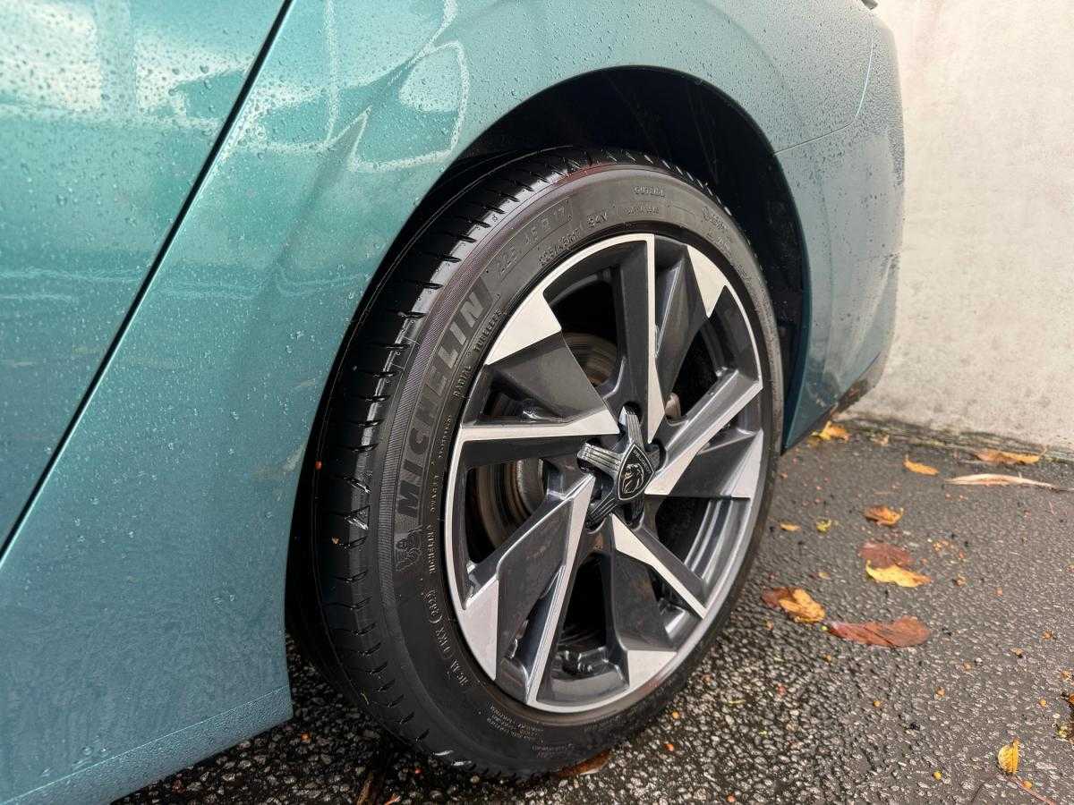 peugeot-308-2022-gasolina-1199cc