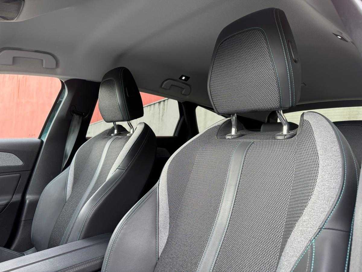 peugeot-308-2022-gasolina-1199cc