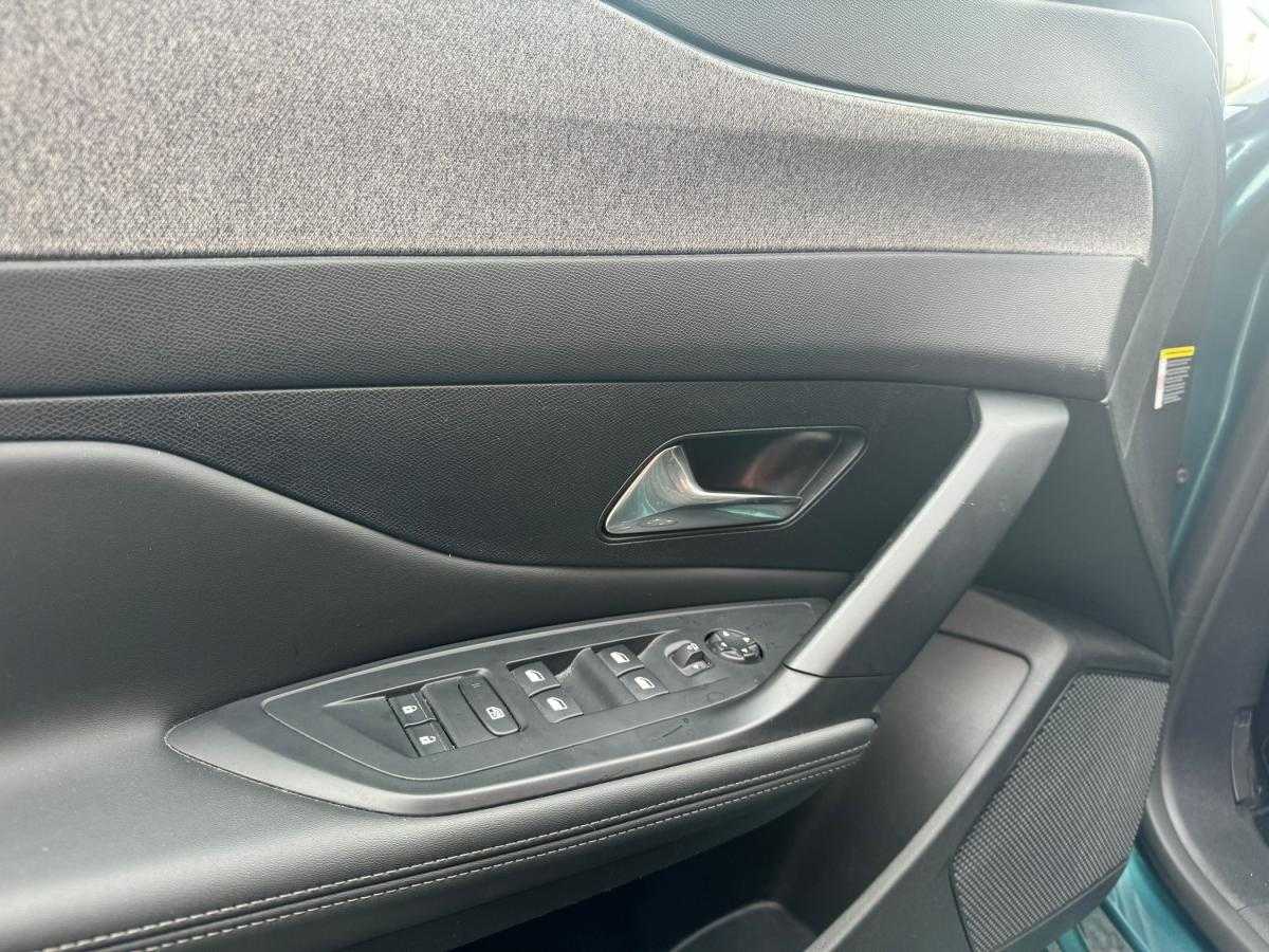 peugeot-308-2022-gasolina-1199cc