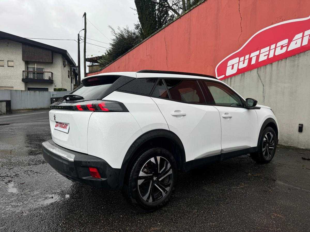 peugeot-2008-2022-gasolina-1199cc