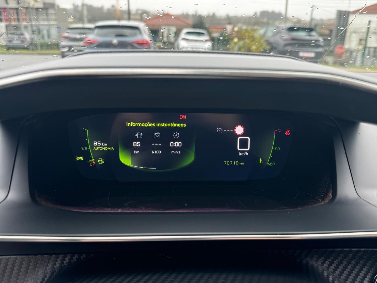 peugeot-2008-2022-gasolina-1199cc