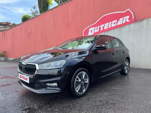 skoda-fabia-2023-gasolina-999cc