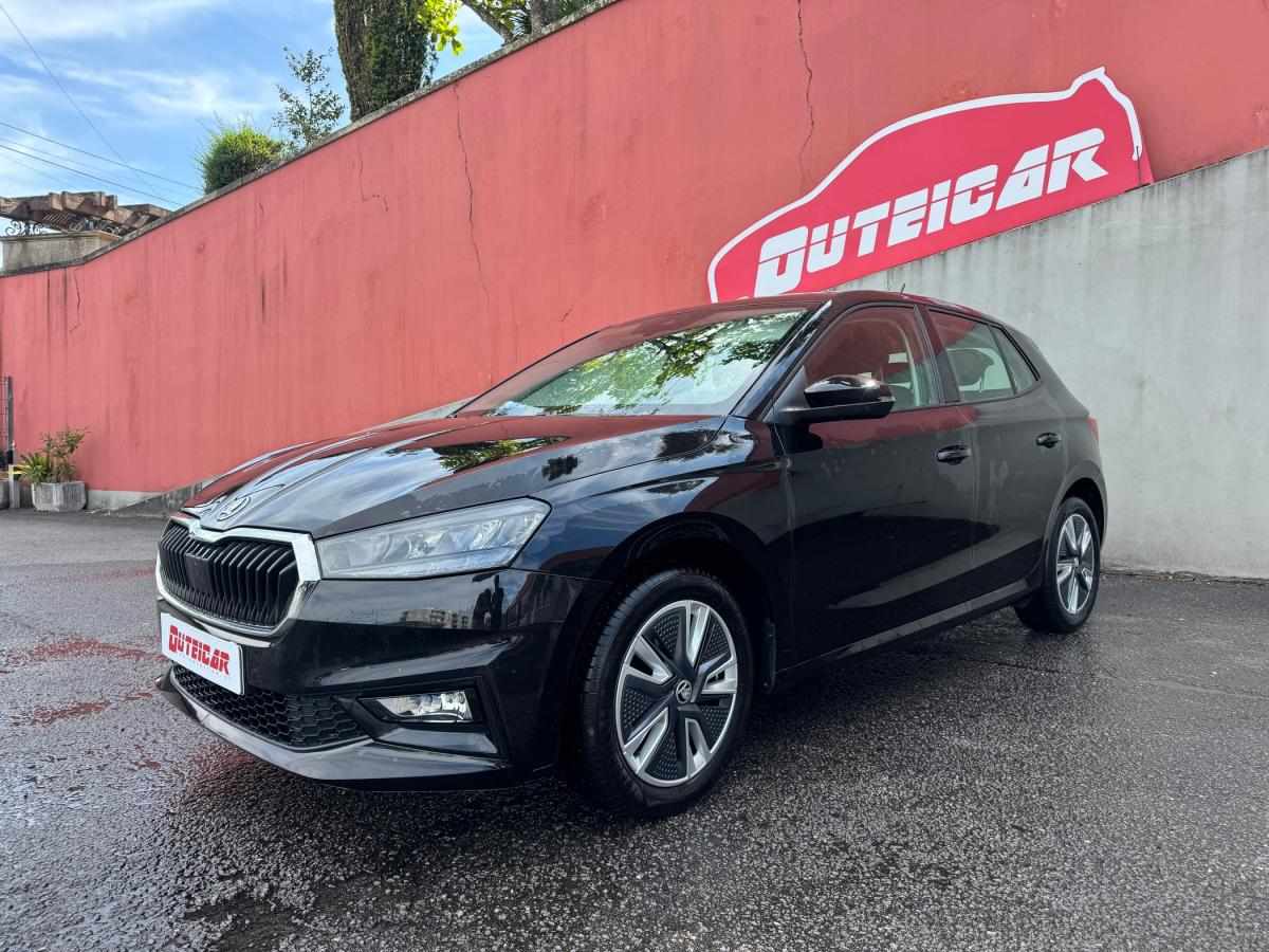 skoda-fabia-2023-gasolina-999cc