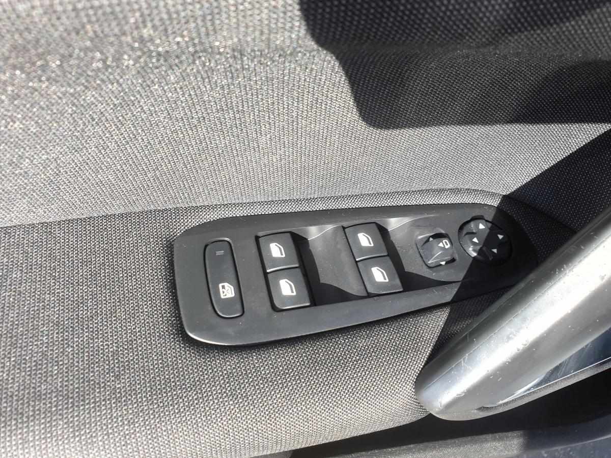 peugeot-308-2018-diesel-1560cc
