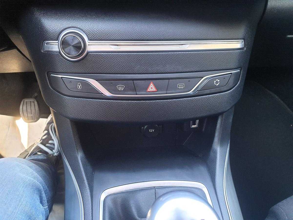 peugeot-308-2018-diesel-1560cc