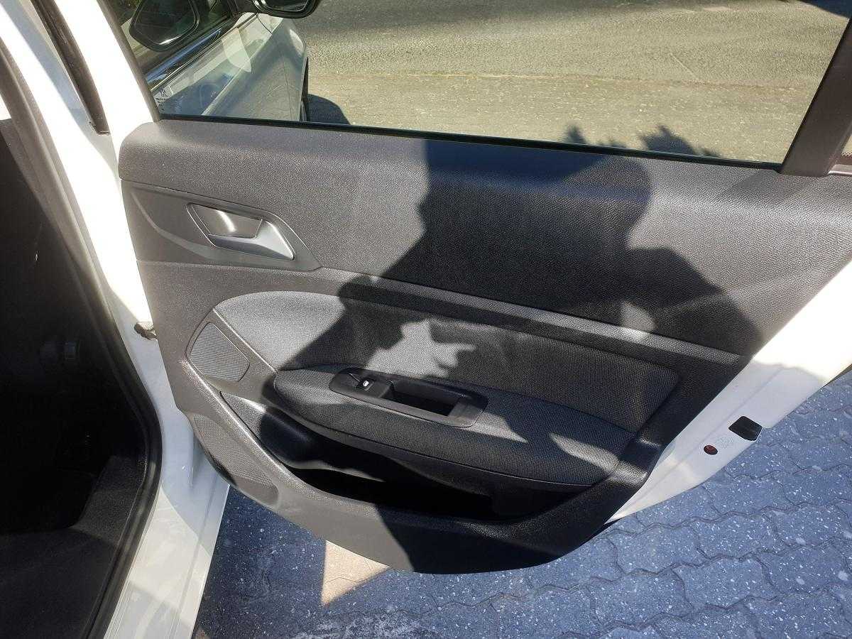 peugeot-308-2018-diesel-1560cc