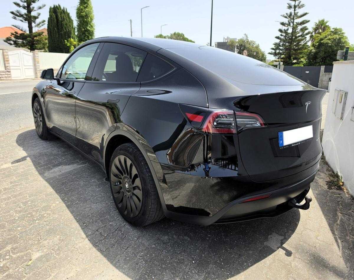 tesla-model-y-2023-eletrico-500cc