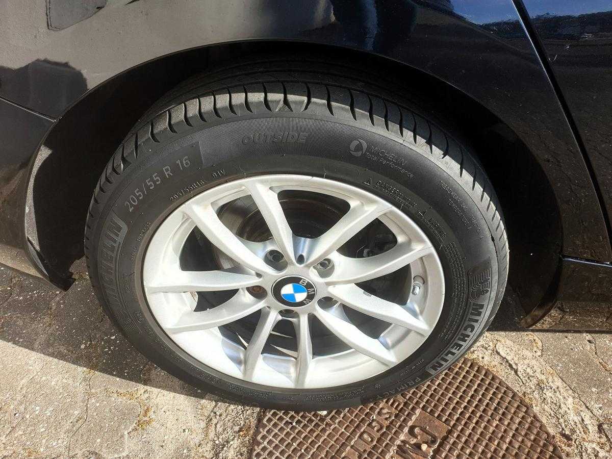 bmw-serie-1-2019-diesel-1496cc