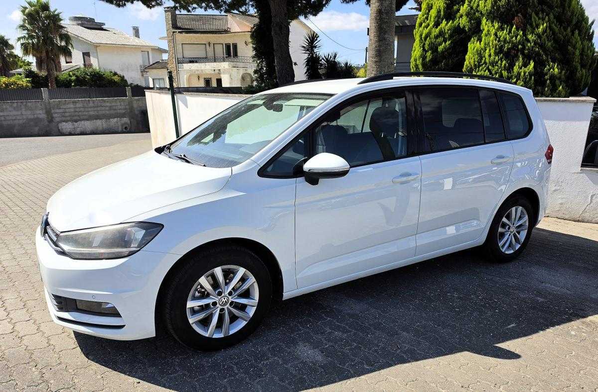 volkswagen-touran-2018-diesel-1598cc
