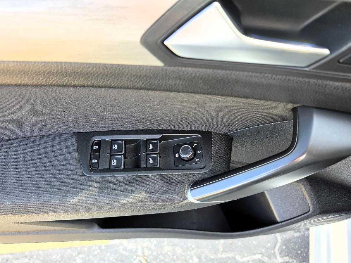 volkswagen-touran-2018-diesel-1598cc