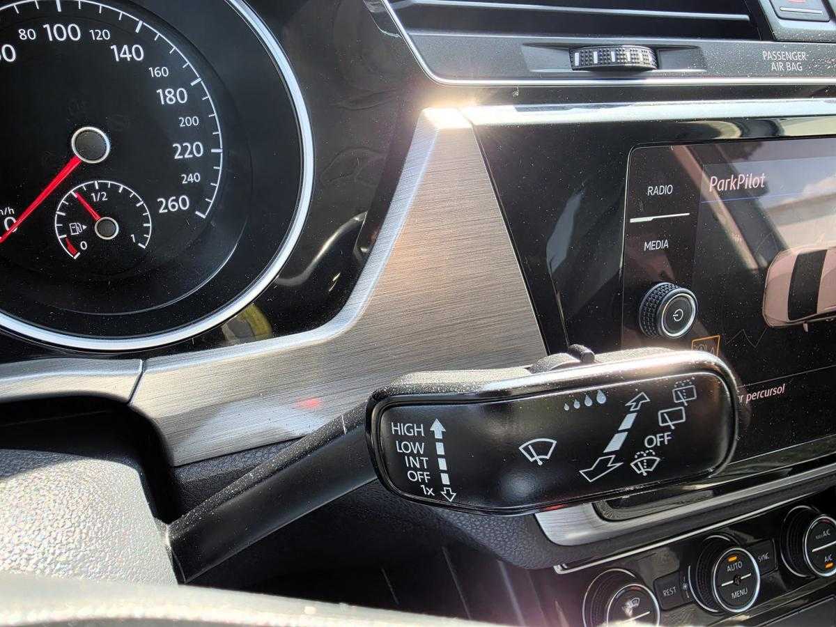 volkswagen-touran-2018-diesel-1598cc