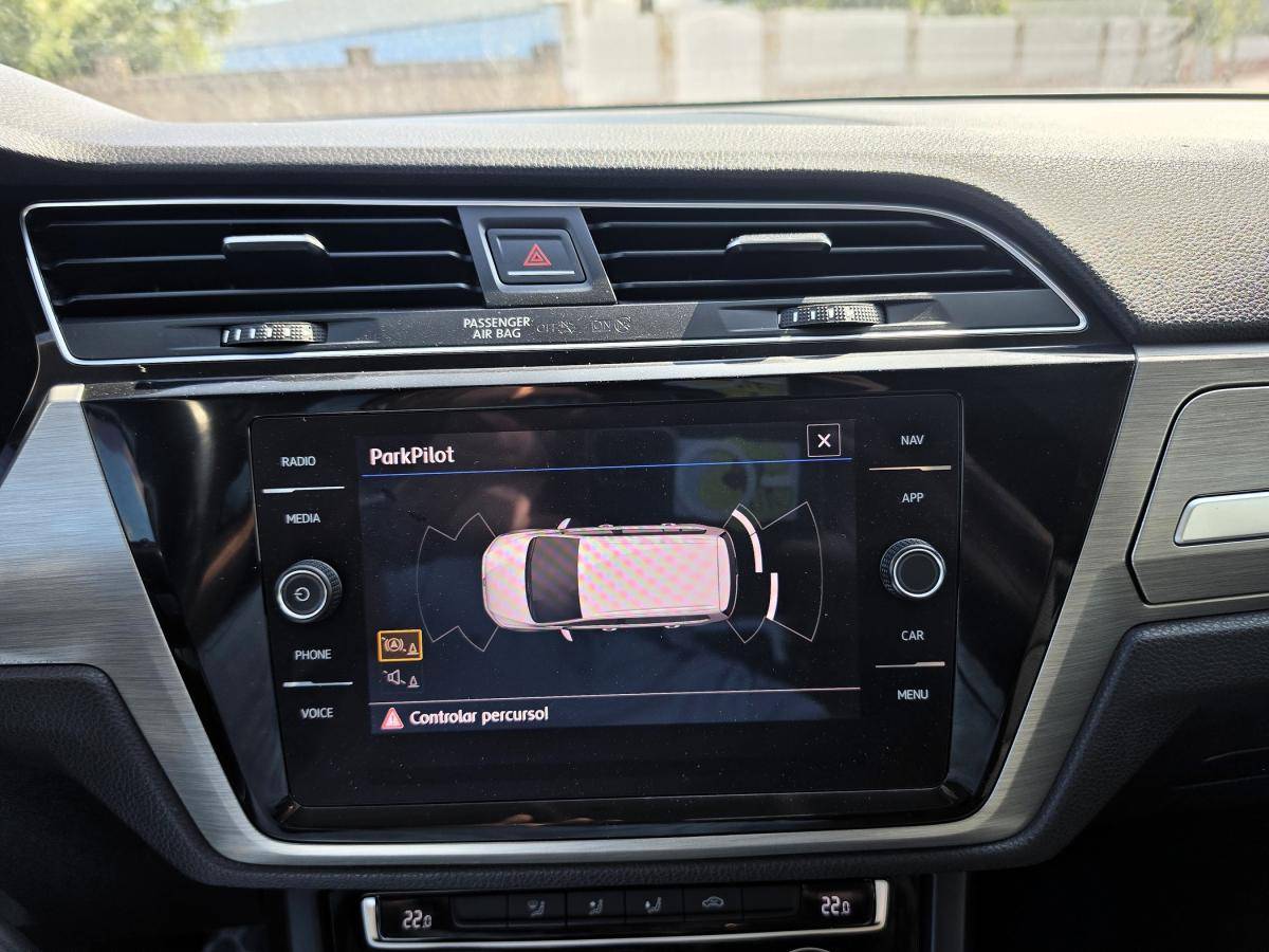 volkswagen-touran-2018-diesel-1598cc