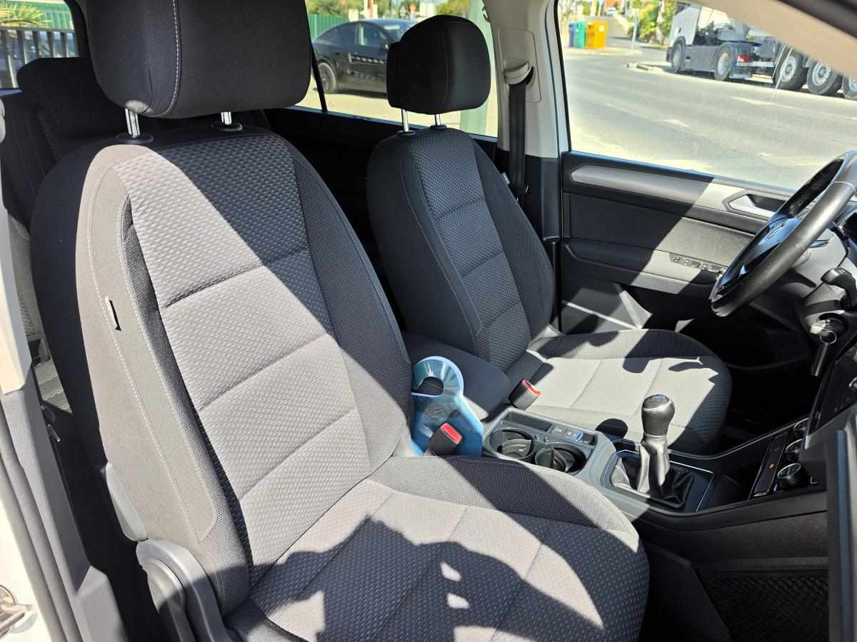 volkswagen-touran-2018-diesel-1598cc