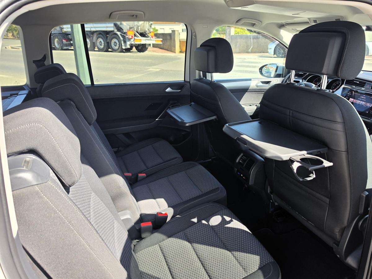 volkswagen-touran-2018-diesel-1598cc