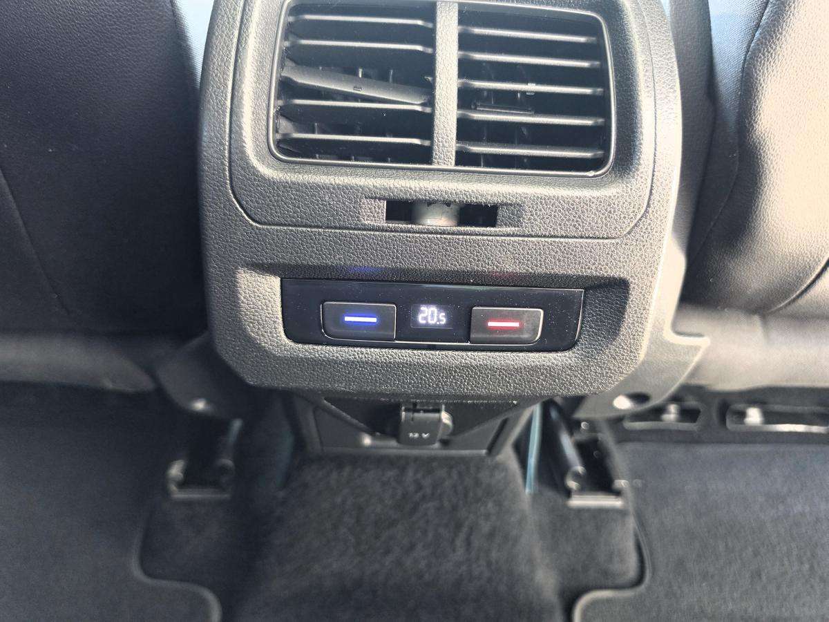 volkswagen-touran-2018-diesel-1598cc