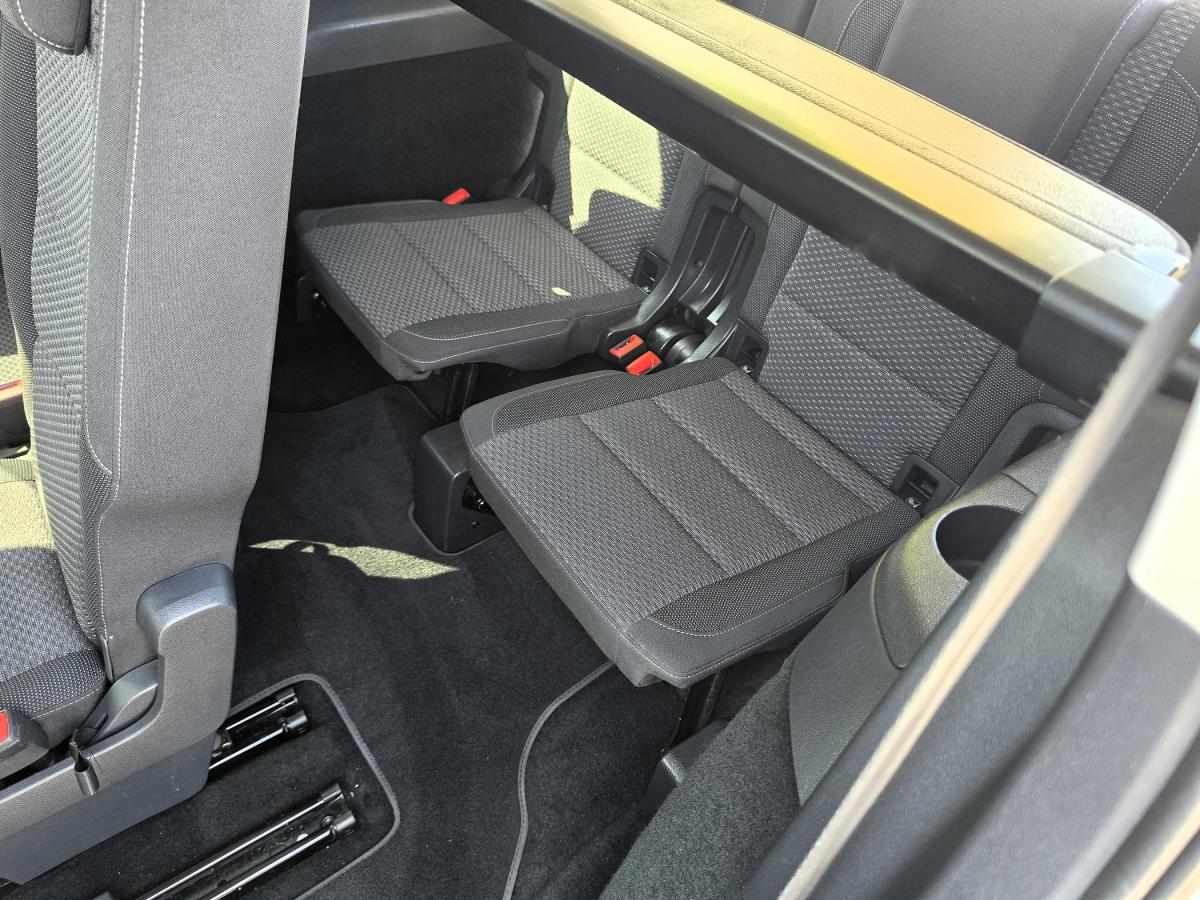 volkswagen-touran-2018-diesel-1598cc