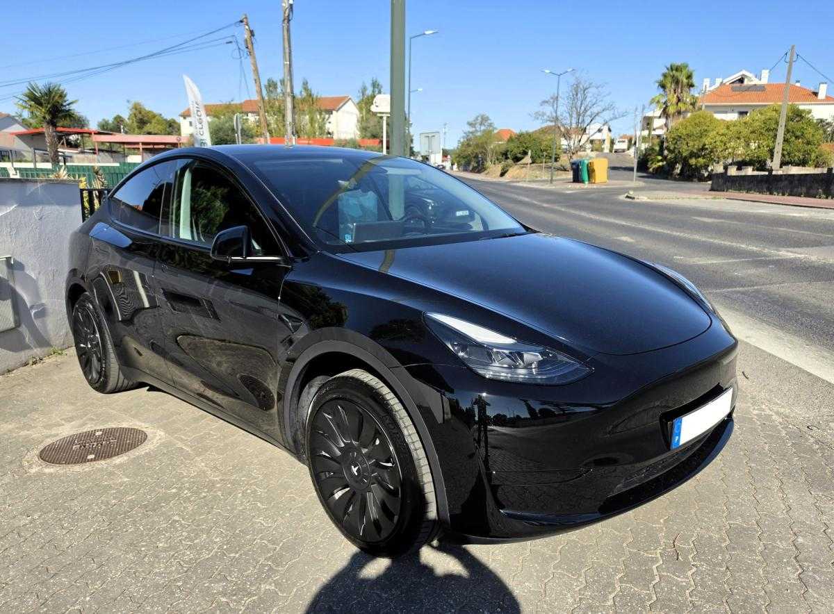 tesla-model-y-2023-eletrico-0cc