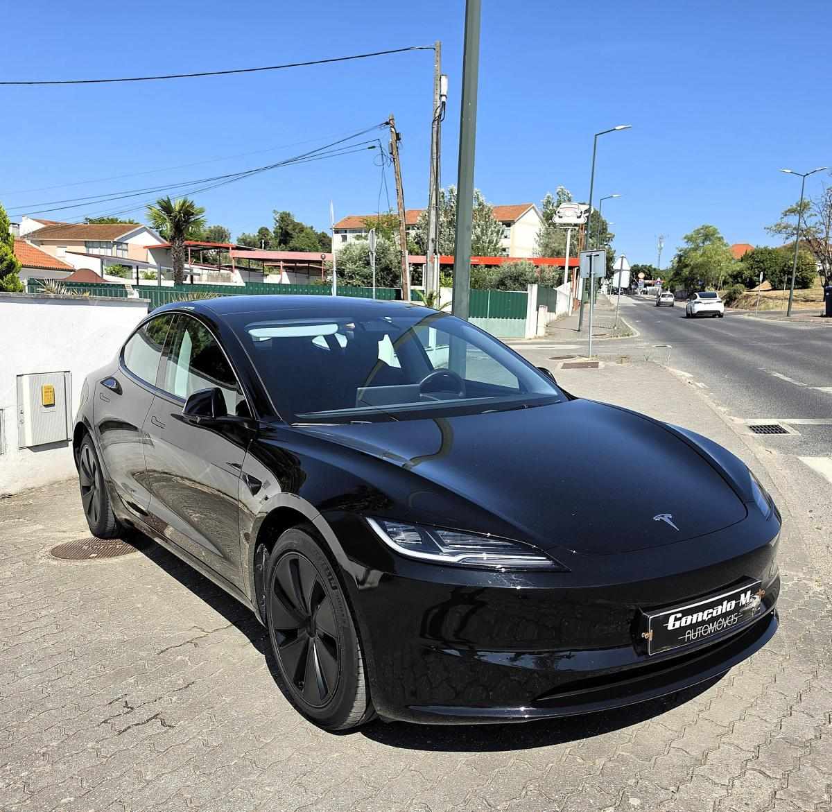 tesla-model-3-2023-eletrico-500cc