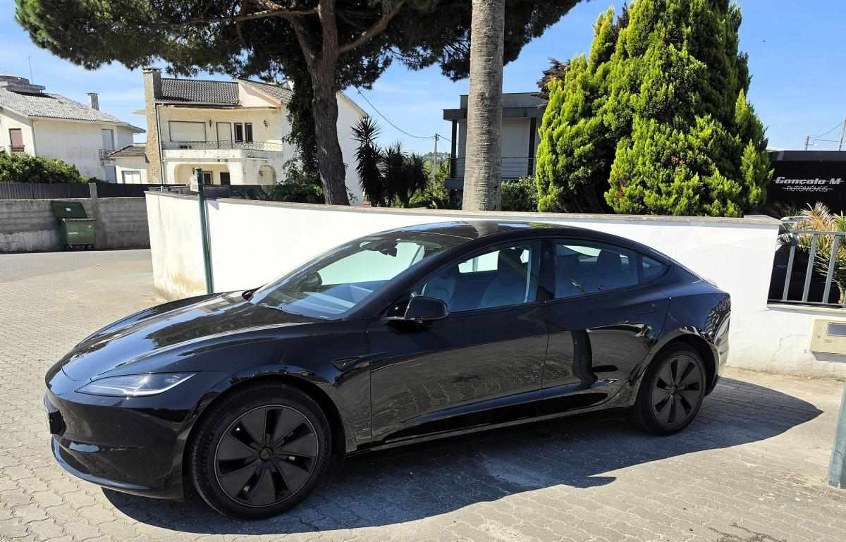 tesla-model-3-2023-eletrico-500cc