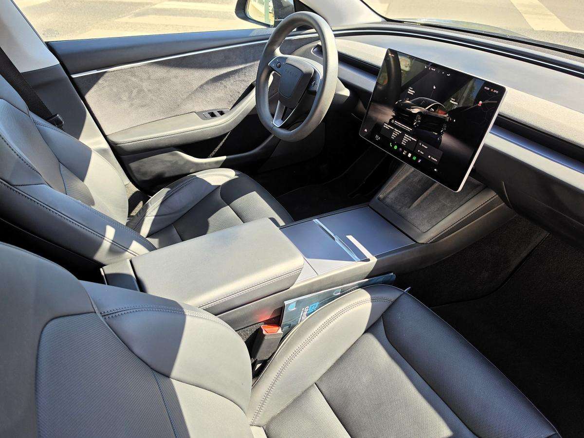 tesla-model-3-2023-eletrico-500cc