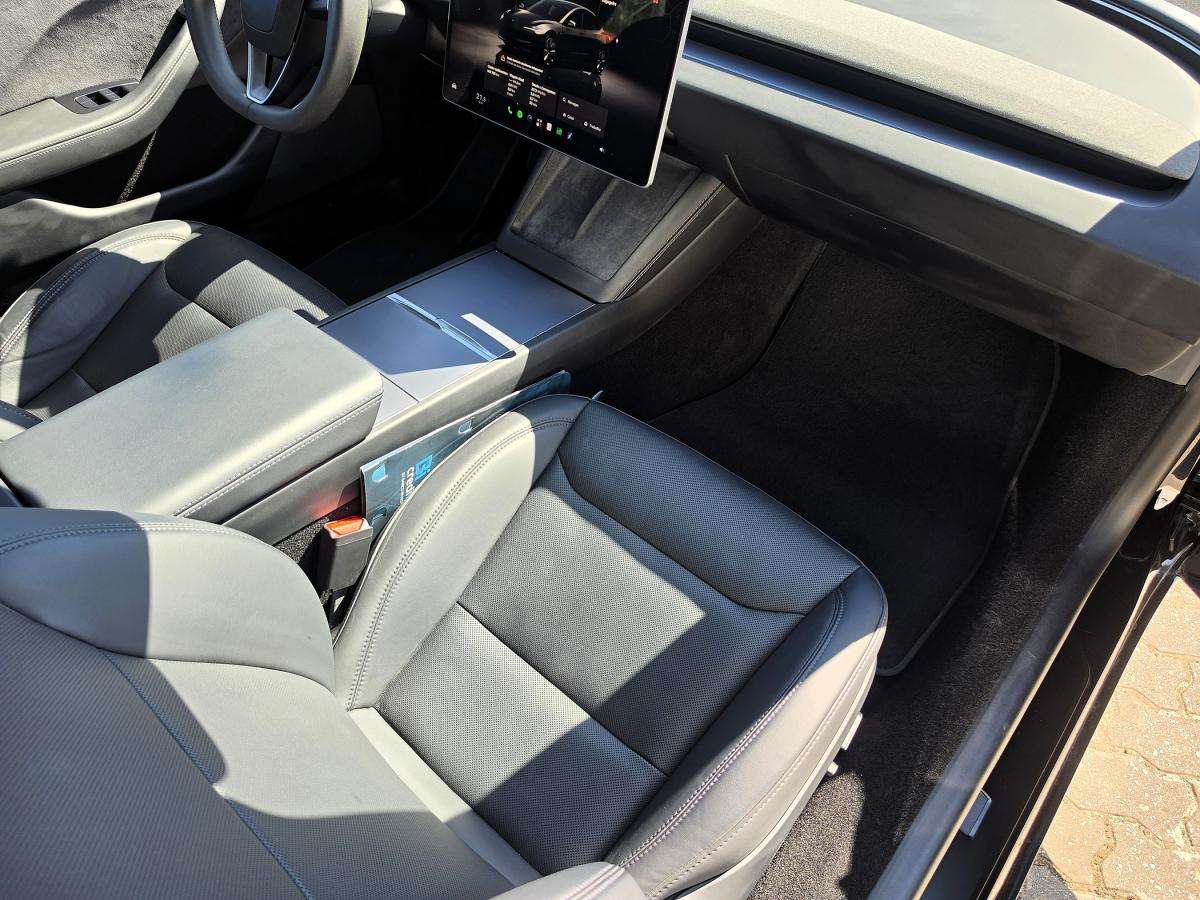 tesla-model-3-2023-eletrico-500cc