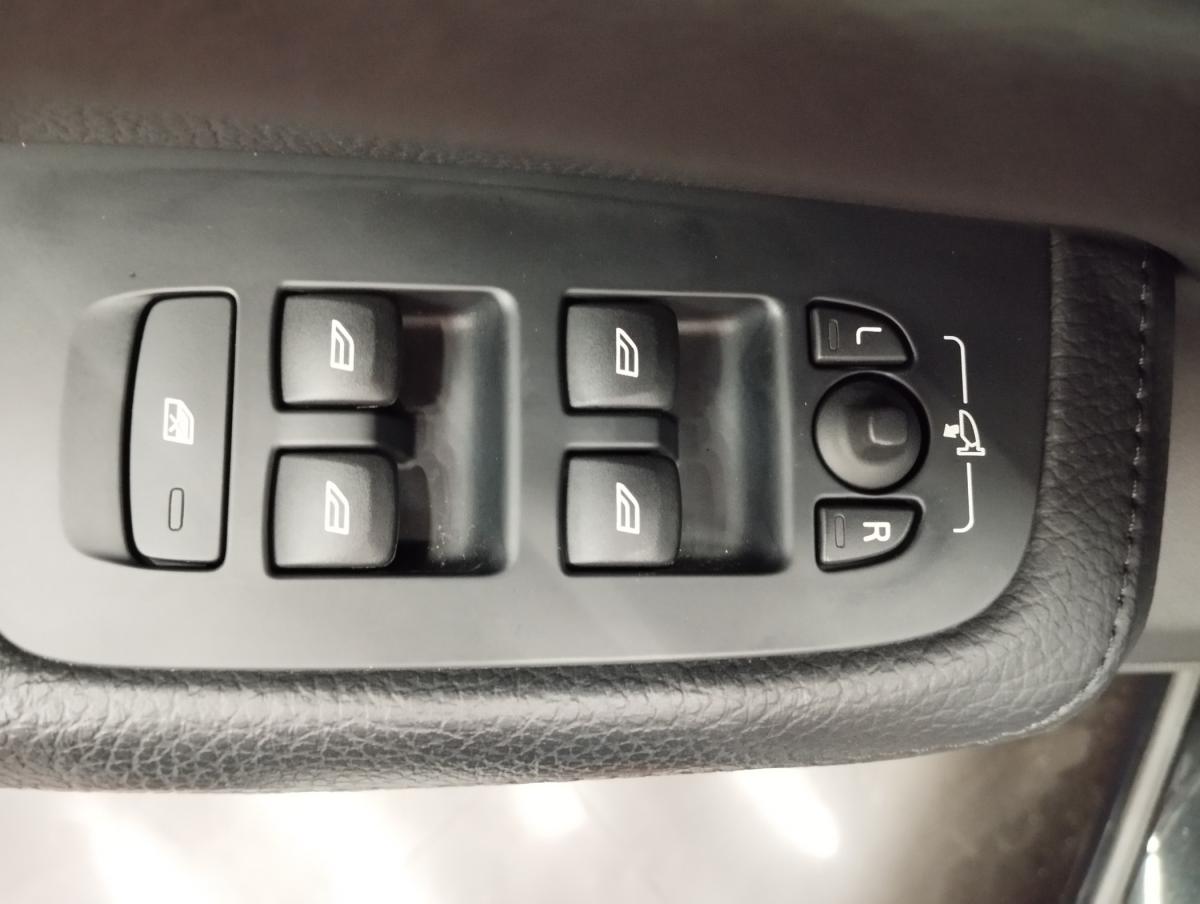 volvo-v60-2022-hibrido-a-gasolina-1969cc