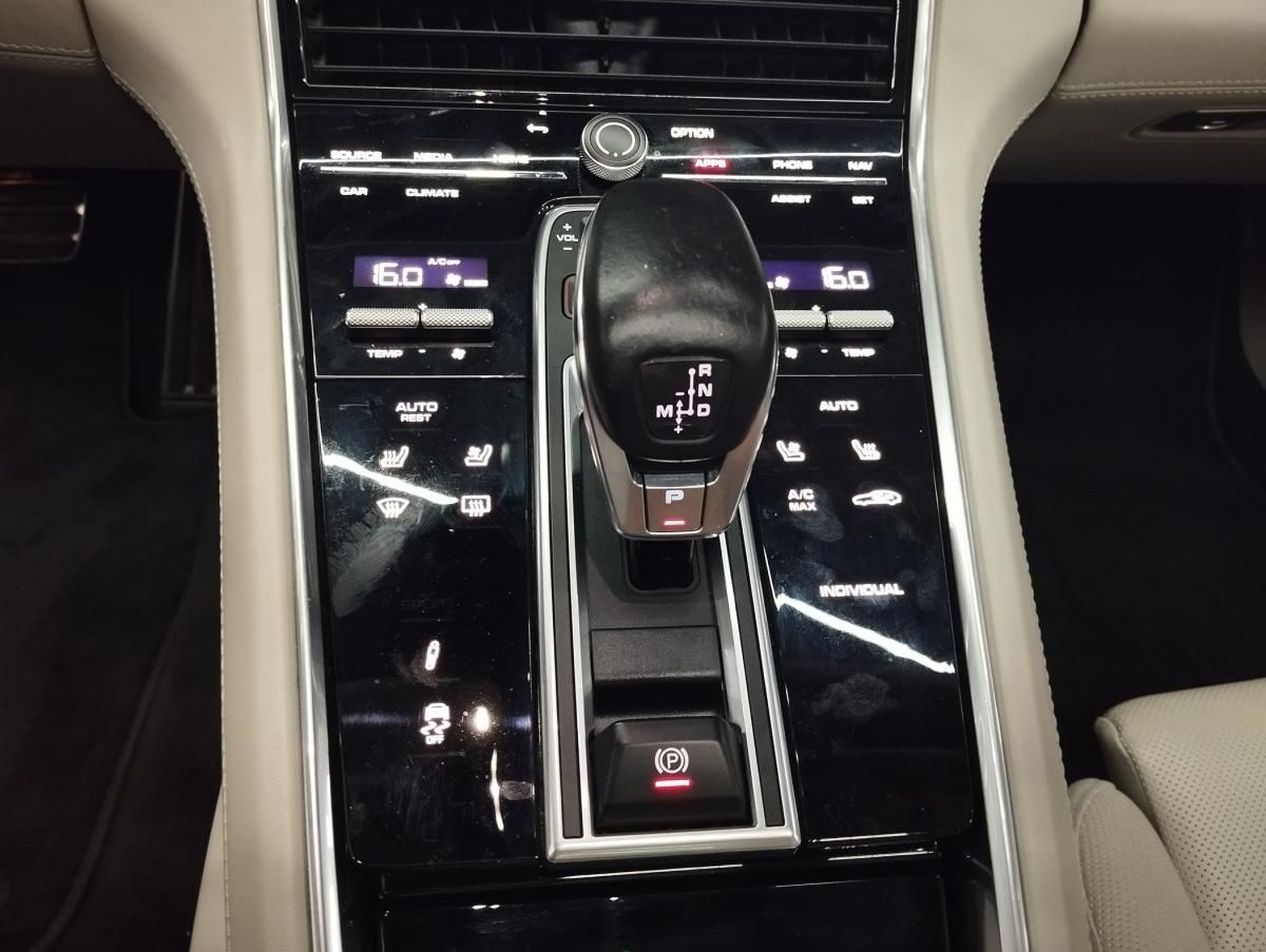 porsche-panamera-sport-turismo-2022-hibrido-a-gasolina-2894cc