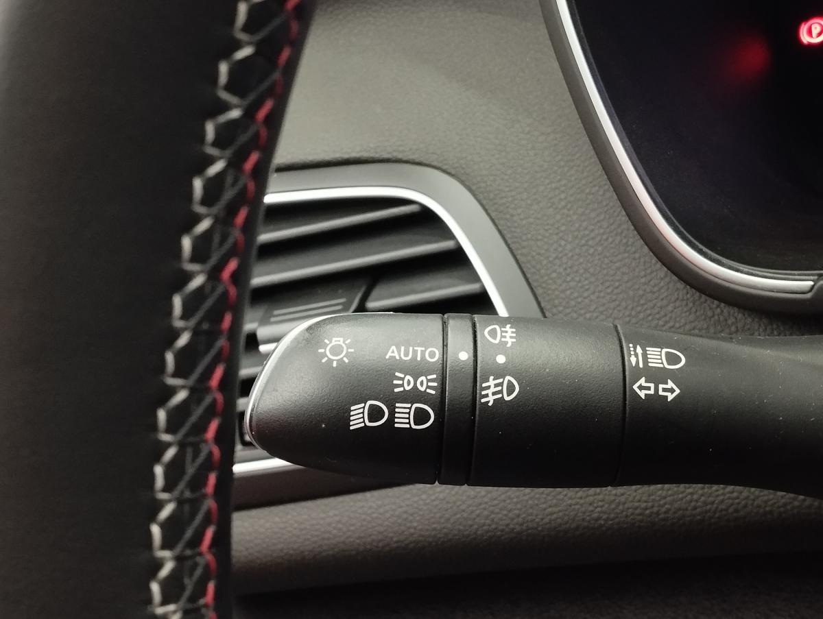 renault-megane-2021-hibrido-a-gasolina-1598cc