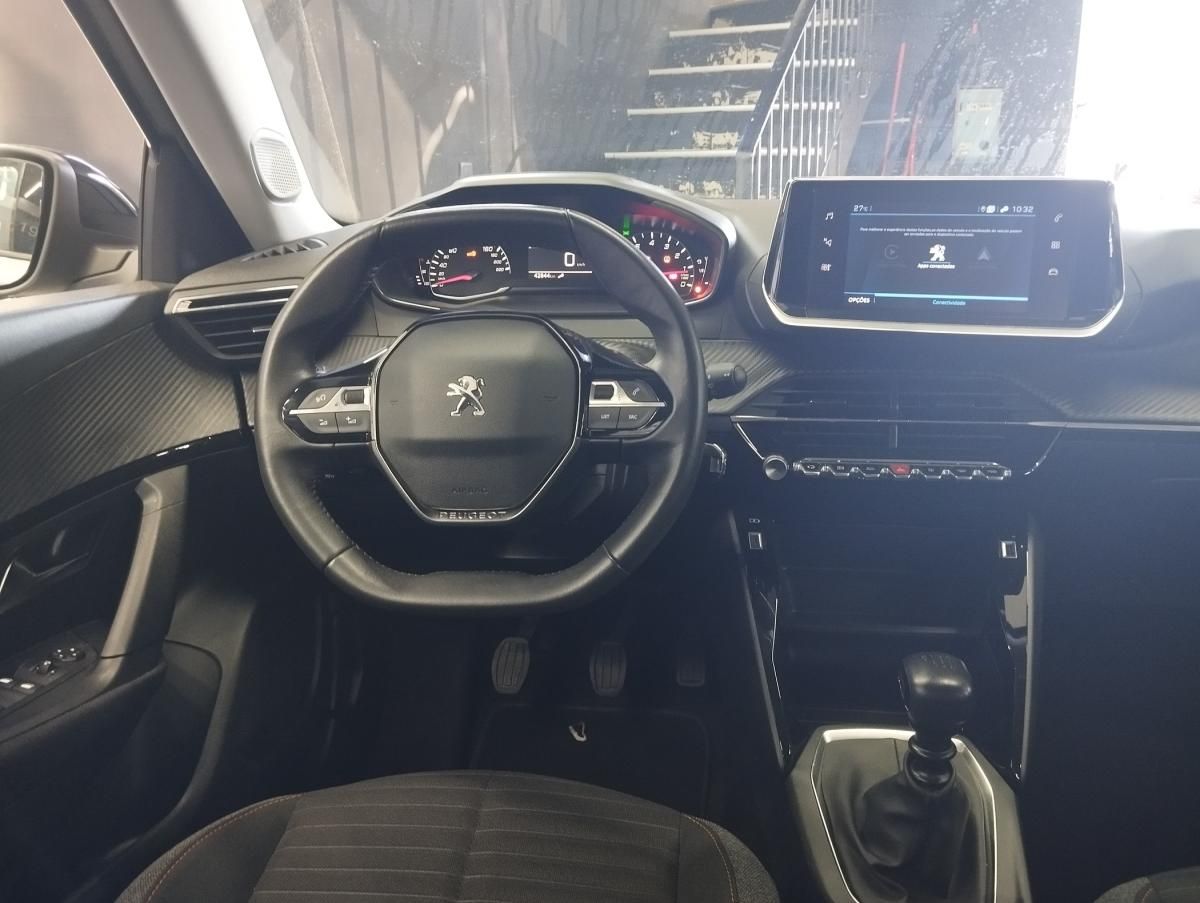 peugeot-2008-2022-gasolina-1199cc