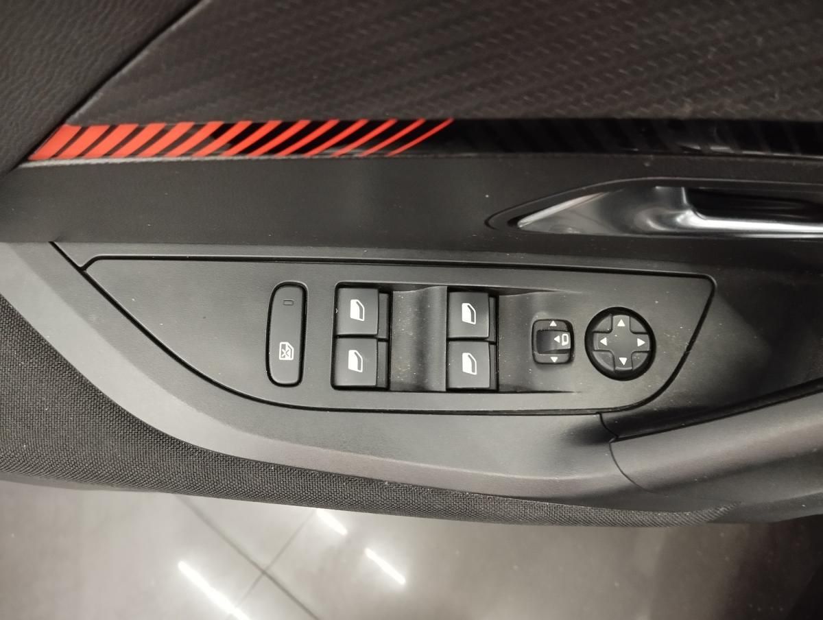 peugeot-2008-2022-gasolina-1199cc
