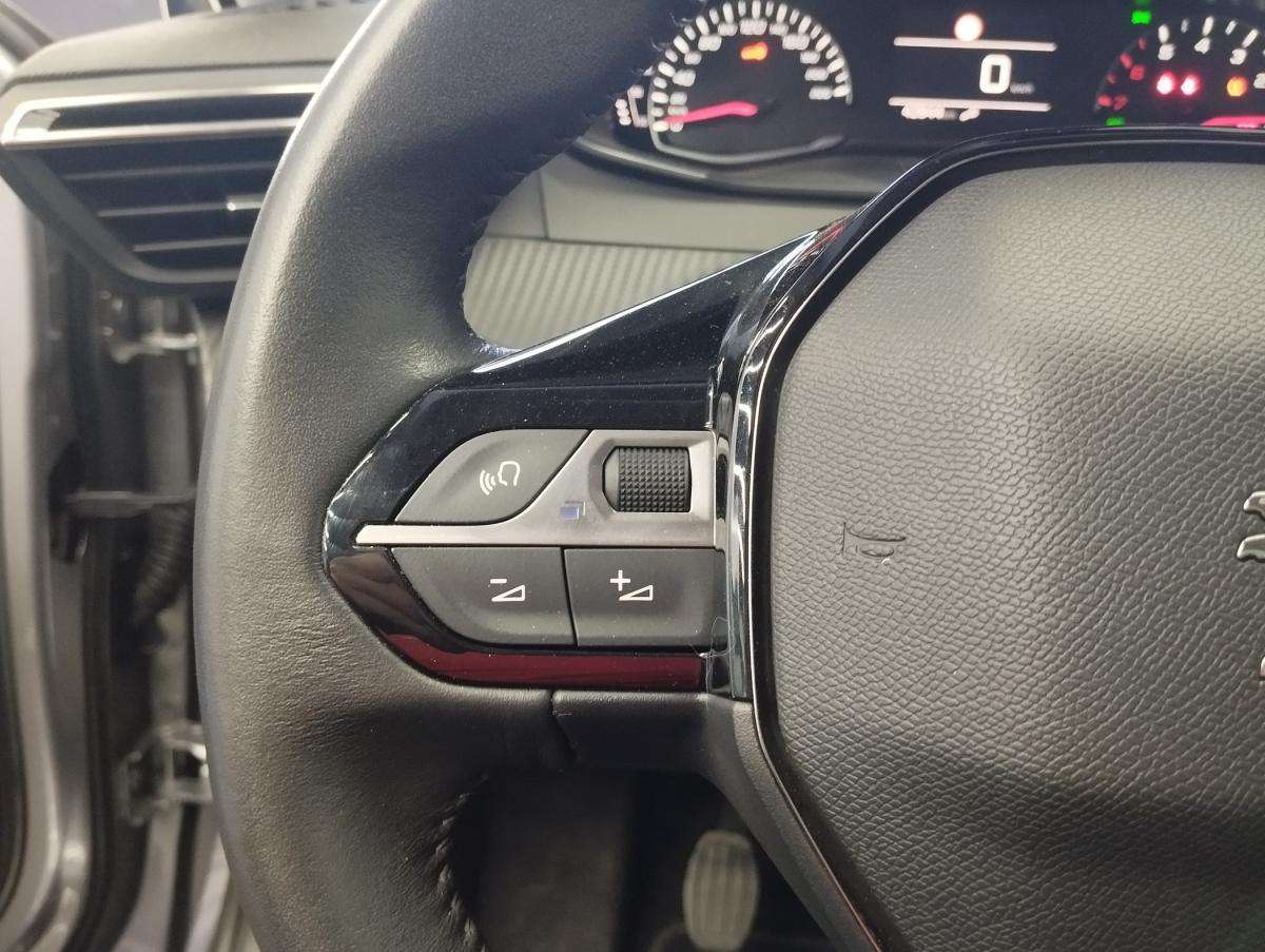peugeot-2008-2022-gasolina-1199cc