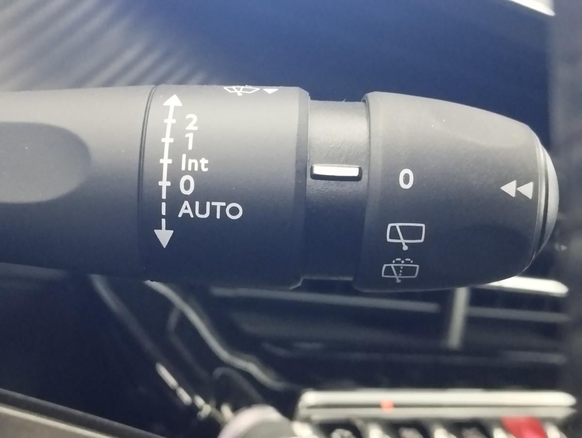 peugeot-2008-2022-gasolina-1199cc