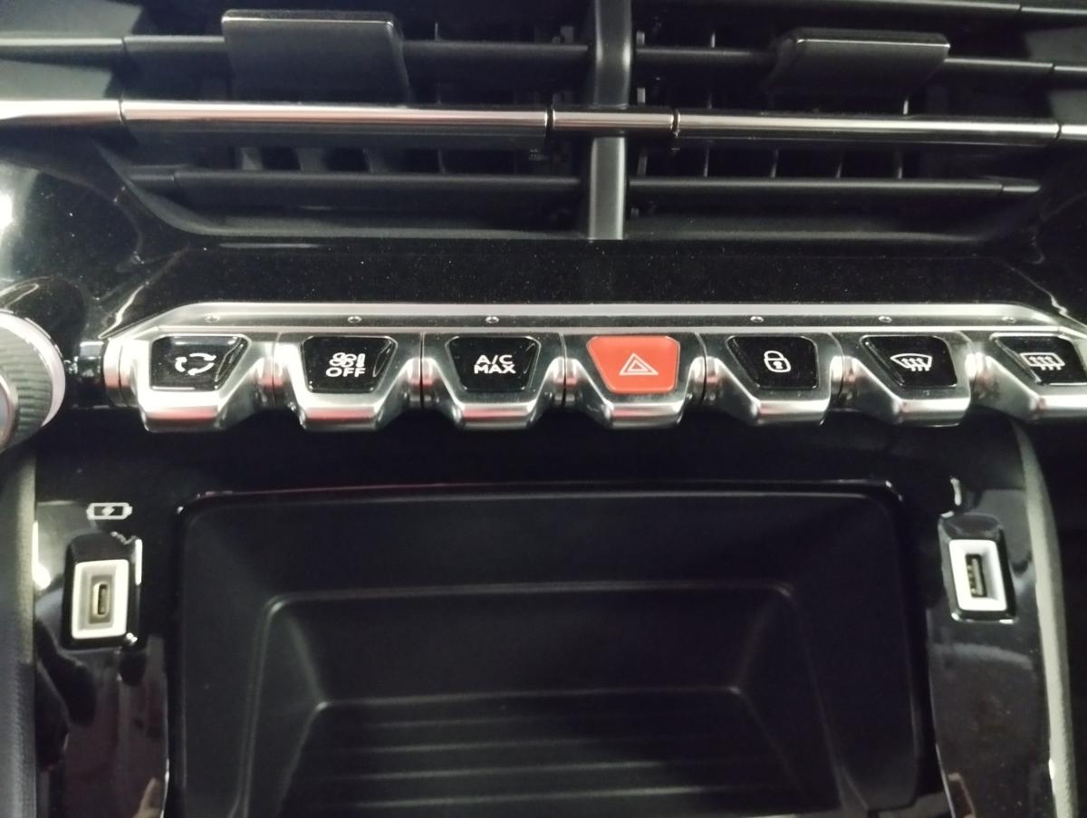 peugeot-2008-2022-gasolina-1199cc